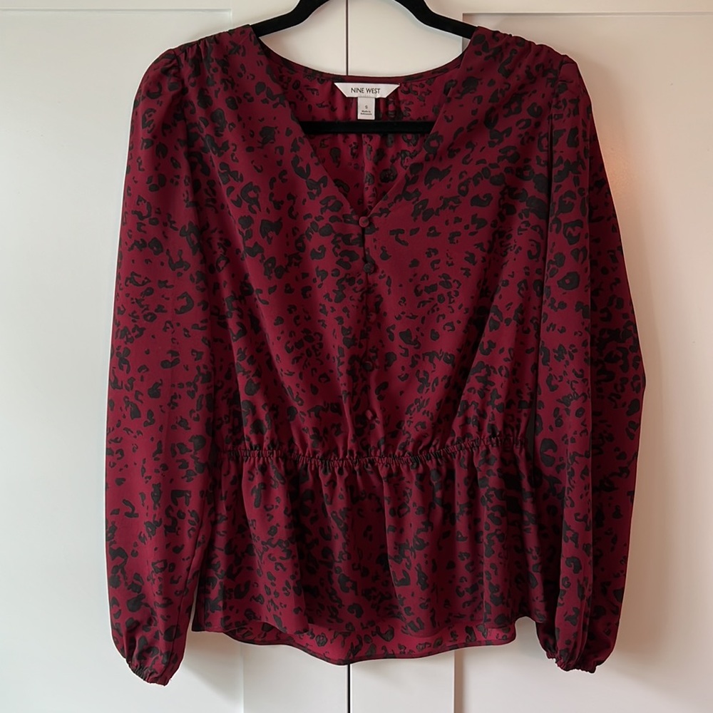 Nine West button peplum blouse size Small